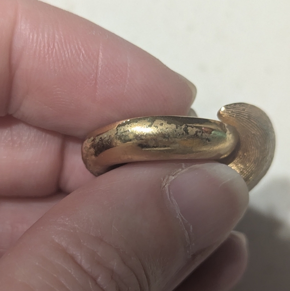 ✨ Christian Dior | Vintage Single Gold Tone Earring - Picture 4 of 6